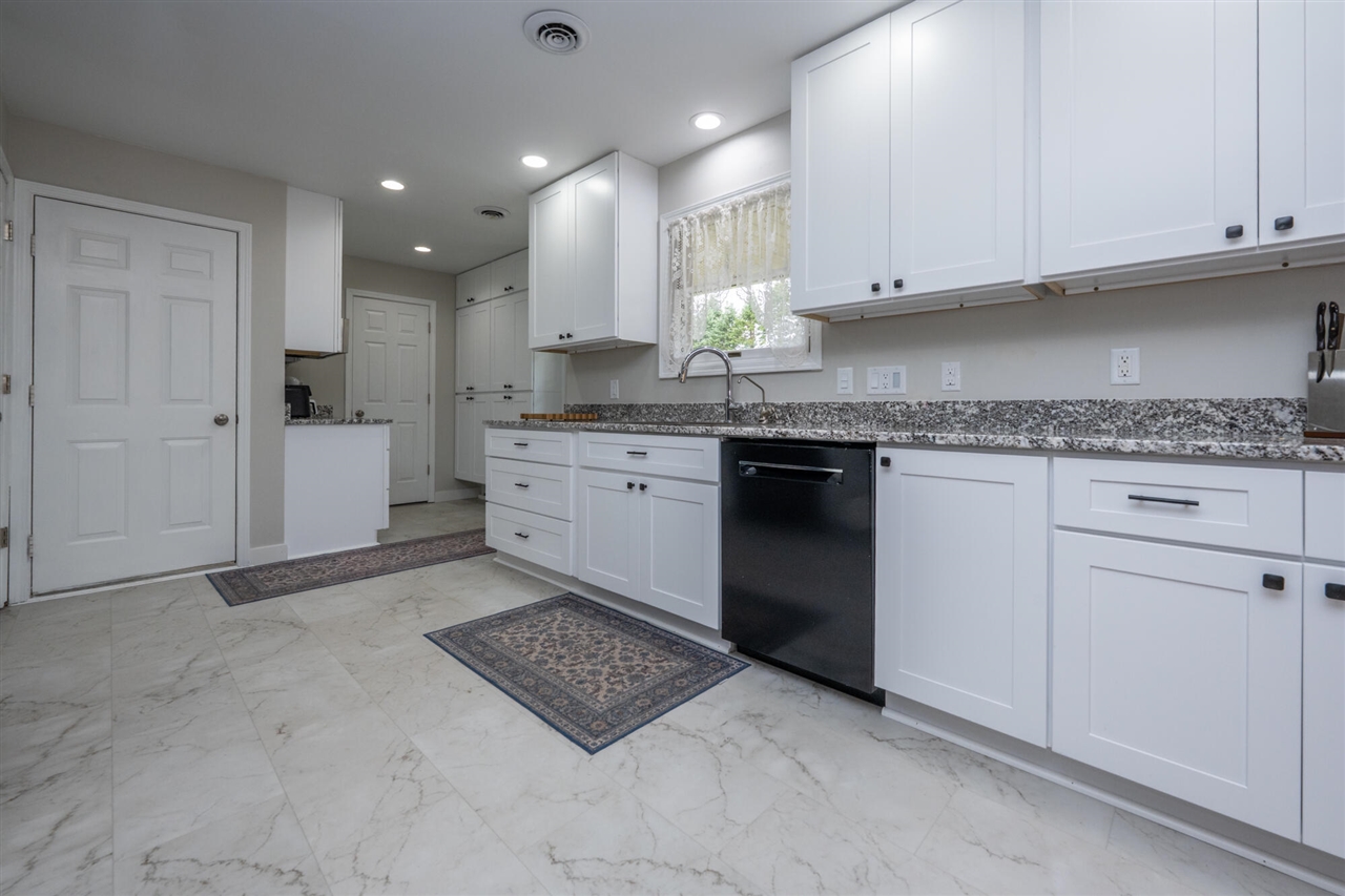 Photo 2 of Single family home for sale at 5685 Topanga Dr, Coloma, MI 49038 | MLS# 70555318 | Listing updated on 2026-10-01