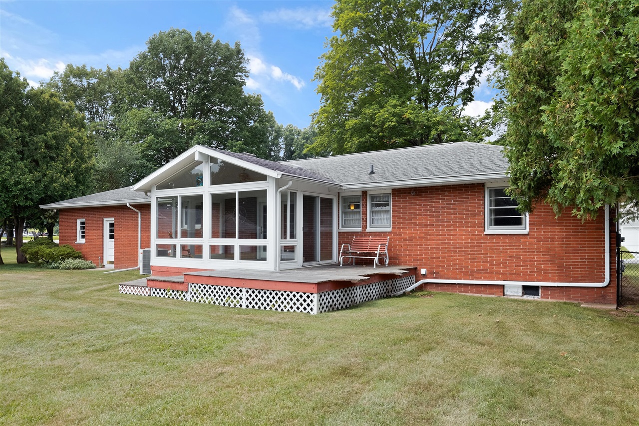 Photo 3 of Single family home for sale at 128 Schirmer Pkwy, Buchanan, MI 49107 | MLS# 70555376 | Listing updated on 2026-09-13