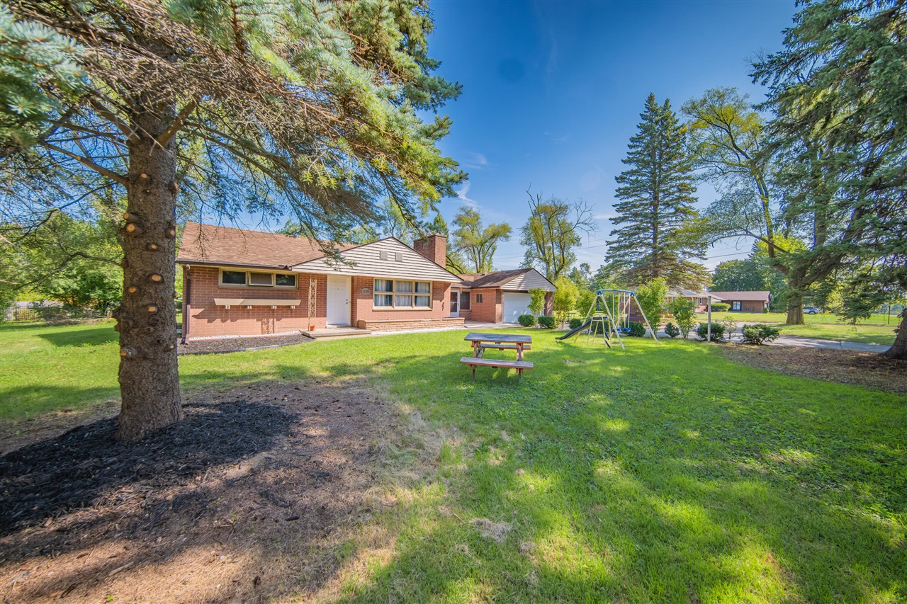 Photo 2 of Single family home for sale at 4445 Packard St, Ann Arbor, MI 48108 | MLS# 70555408 | Listing updated on 2026-09-14