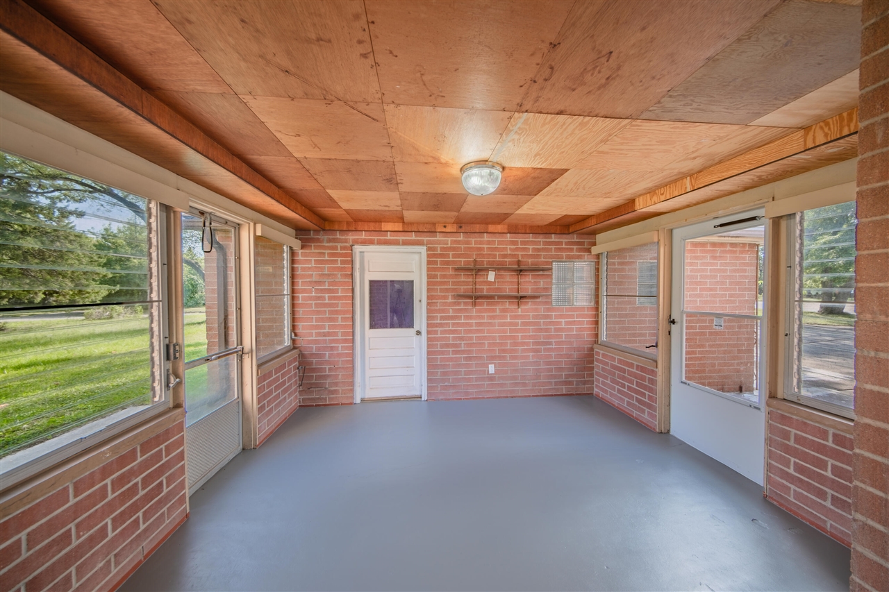 Photo 3 of Single family home for sale at 4445 Packard St, Ann Arbor, MI 48108 | MLS# 70555408 | Listing updated on 2026-09-14