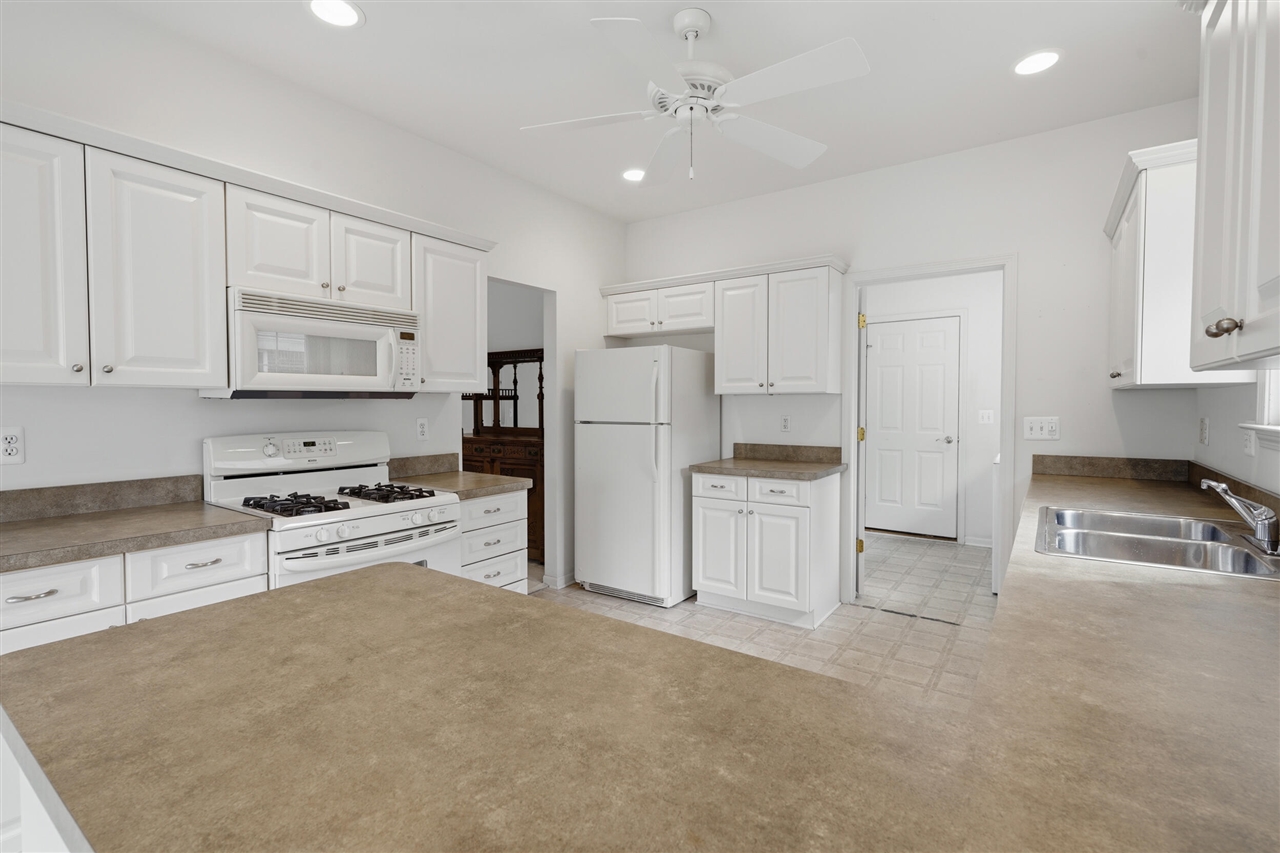 Photo 3 of Condo for sale at 52689 Wildwood Dr, Macomb, MI 48042 | MLS# 70555412 | Listing updated on 2026-10-16