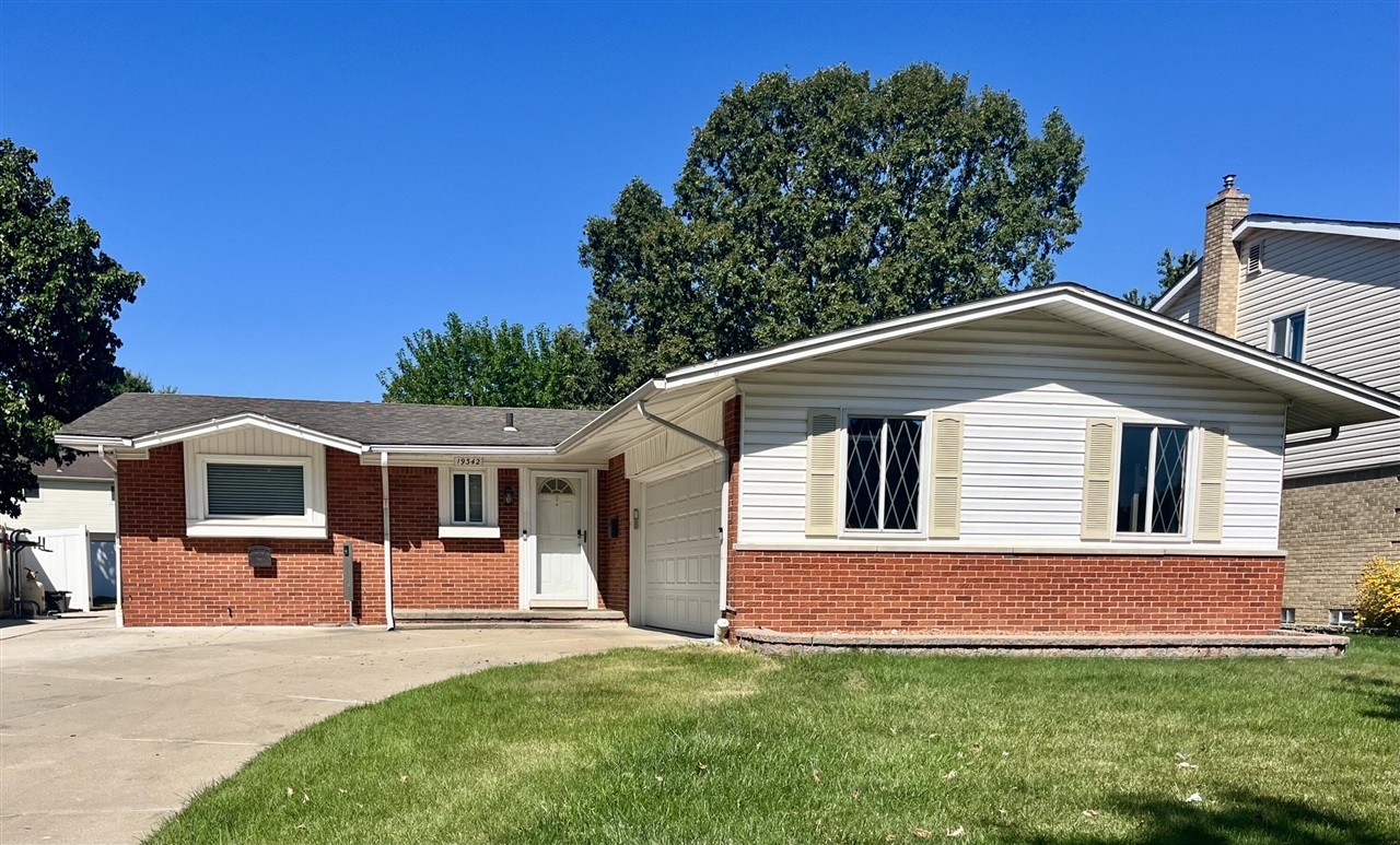 Single family home for sale at 19342 Coventry Dr, Riverview, MI 48193-7887 | MLS# 70555450
