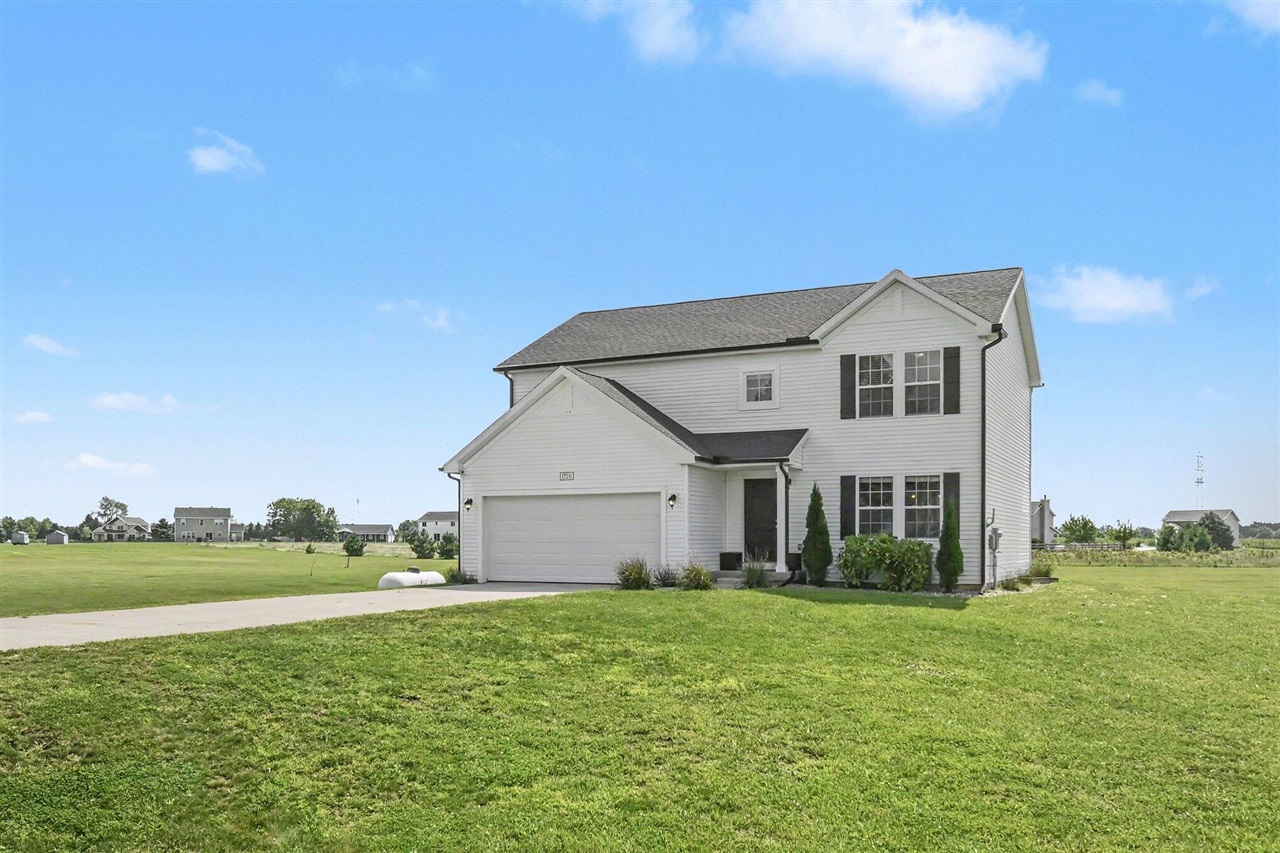 Photo 2 of Single family home for sale at 17211 Country Ln, Manchester, MI 48158 | MLS# 70555464 | Listing updated on 2026-09-15