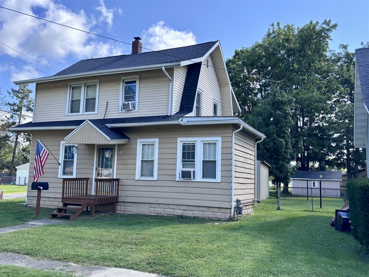 Photo 2 of Single family home for sale at 111 Arden Park Ave, Sturgis, MI 49091 | MLS# 70555467 | Listing updated on 2026-10-06