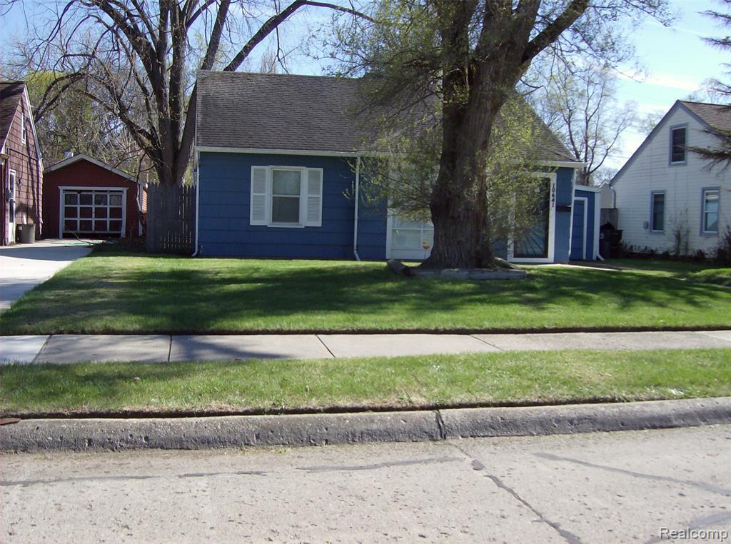 Photo 2 of Single family home for sale at 10641 S Troy St, Oak Park, MI 48237 | MLS# 70555508 | Listing updated on 2026-09-04