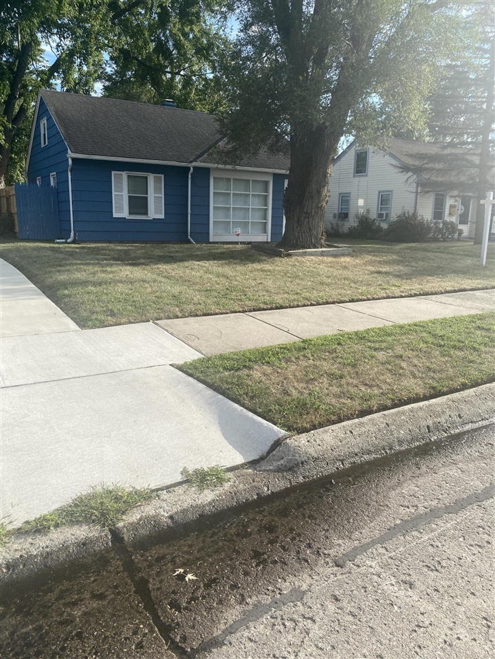 Photo 4 of Single family home for sale at 10641 S Troy St, Oak Park, MI 48237 | MLS# 70555508 | Listing updated on 2026-09-04