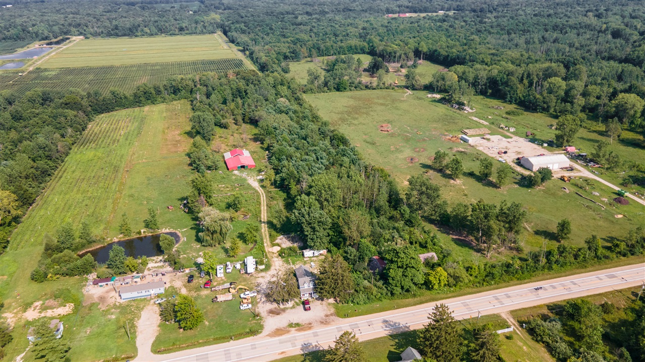 Photo 2 of Single family home for sale at 21919 M 140, South Haven, MI 49090 | MLS# 70555547 | Listing updated on 2026-09-23