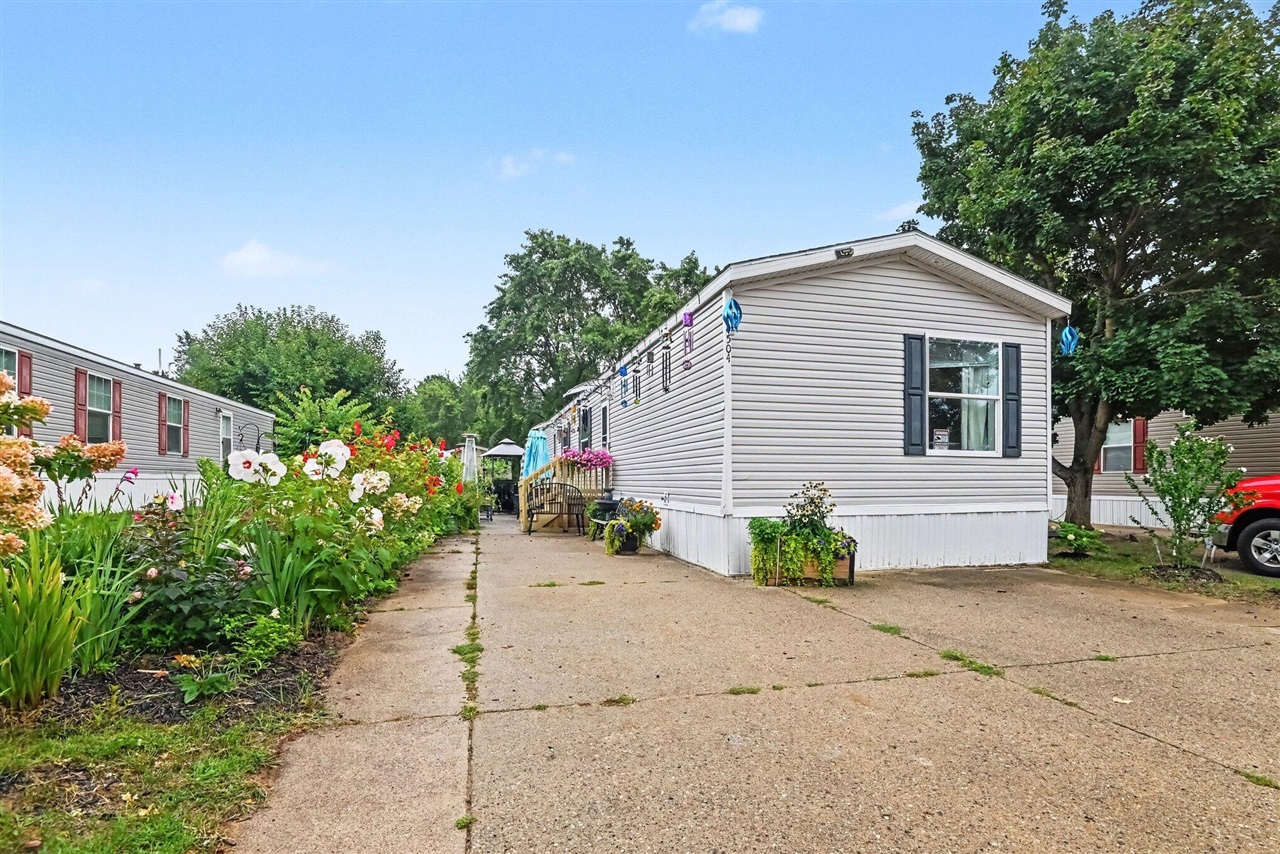 Photo 26 of Single family home for sale at 14504 Winding Crk Ln, West Olive, MI 49460 | MLS# 70555550 | Listing updated on 2026-09-04