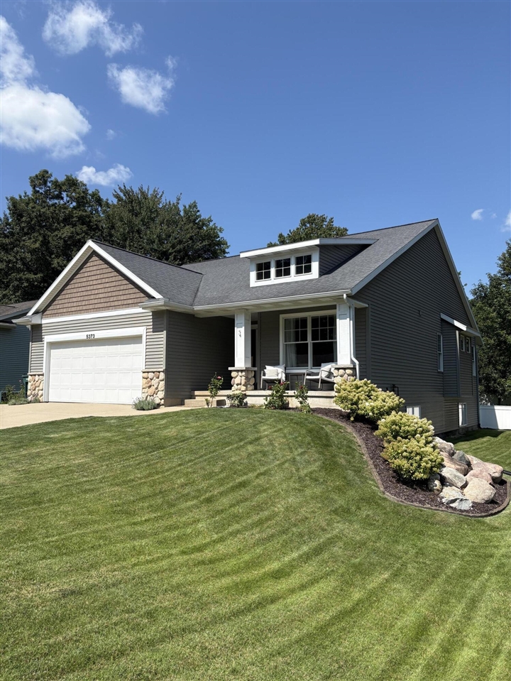Photo 1 of Single family home for sale at 5373 Meadow Run Dr, Wyoming, MI 49509 | MLS# 70555573 | Listing updated on 2026-09-14