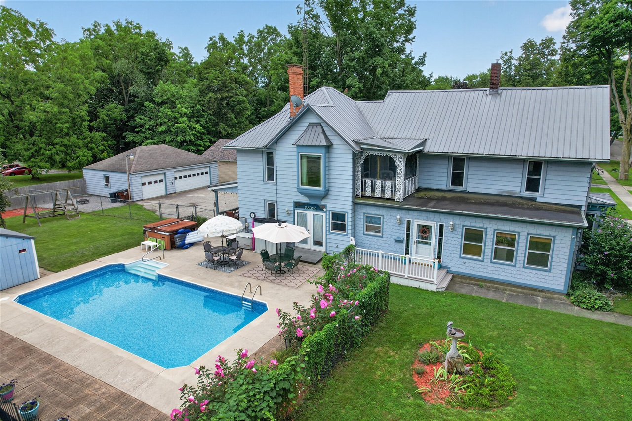 Photo 2 of Single family home for sale at 507 Grove St, Hudson, MI 49247 | MLS# 70555575 | Listing updated on 2026-09-02