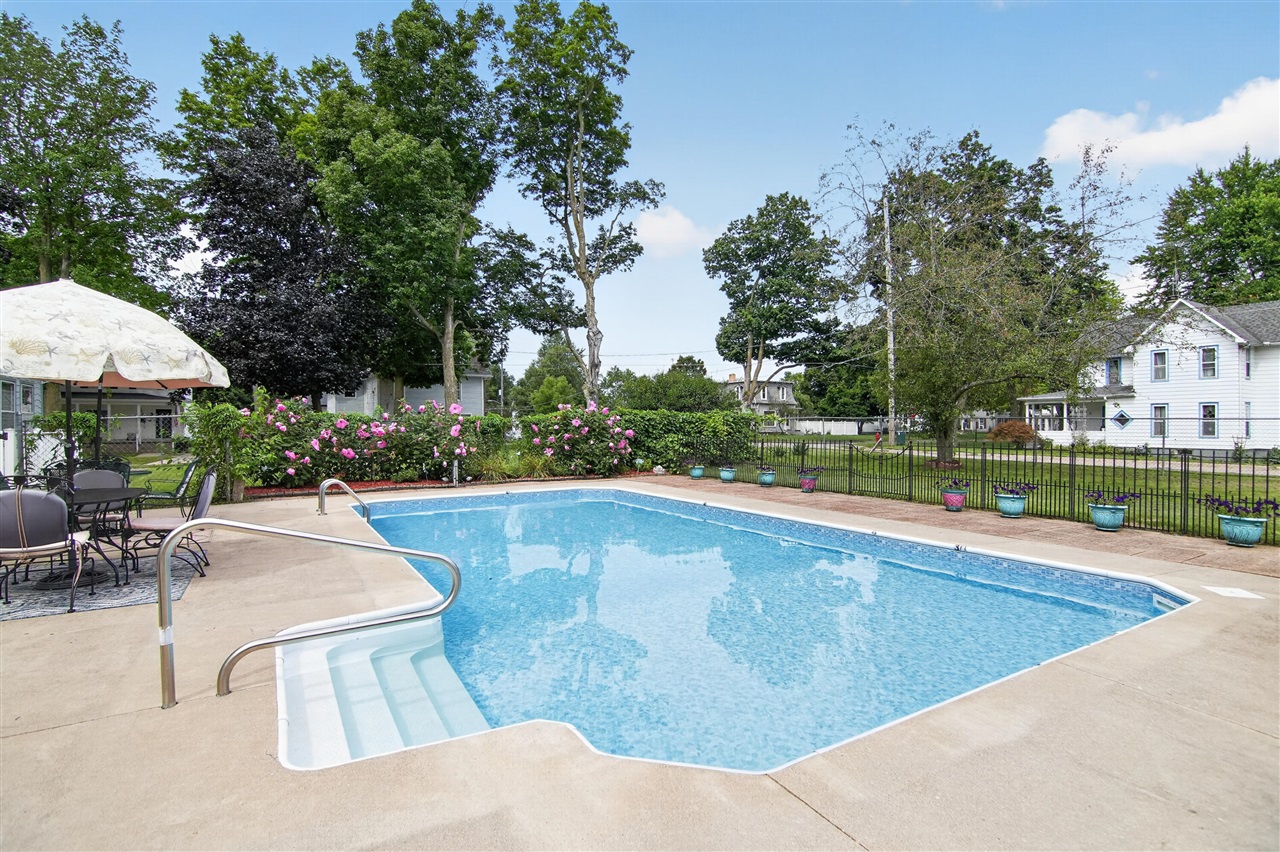 Photo 4 of Single family home for sale at 507 Grove St, Hudson, MI 49247 | MLS# 70555575 | Listing updated on 2026-09-02