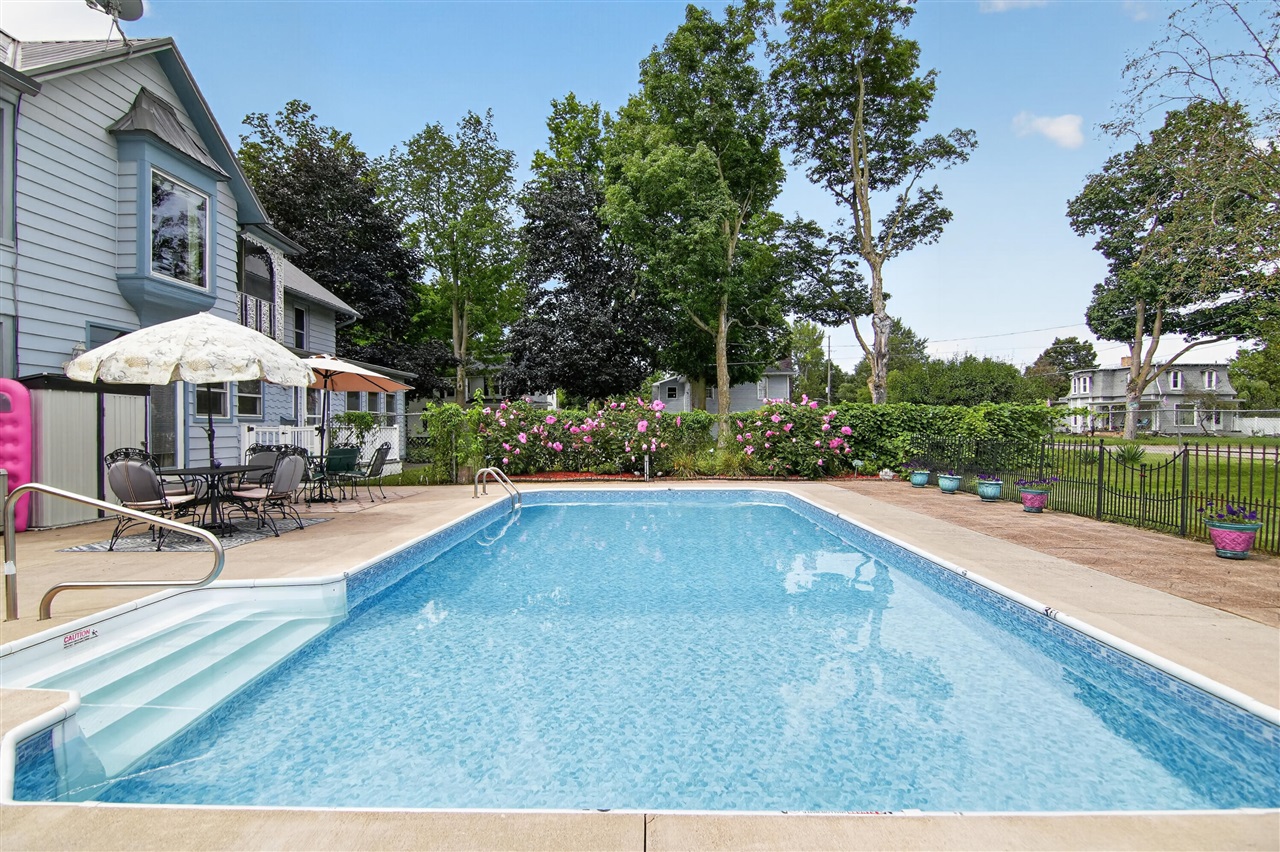 Photo 5 of Single family home for sale at 507 Grove St, Hudson, MI 49247 | MLS# 70555575 | Listing updated on 2026-09-02