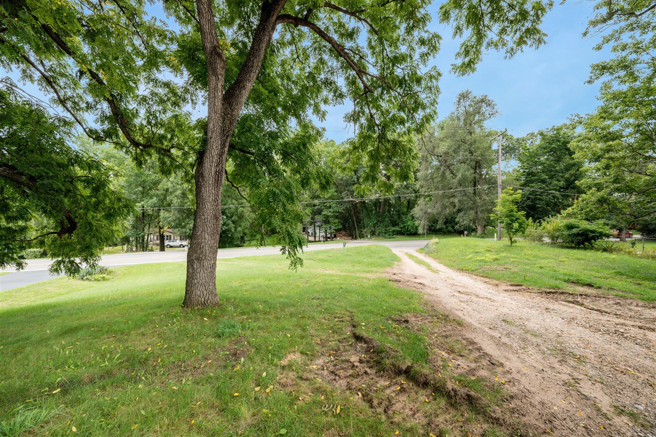 Photo 3 of Land for sale at 3503 3 Mile Rd, Grand Rapids, MI 49525 | MLS# 70555576 | Listing updated on 2026-09-24