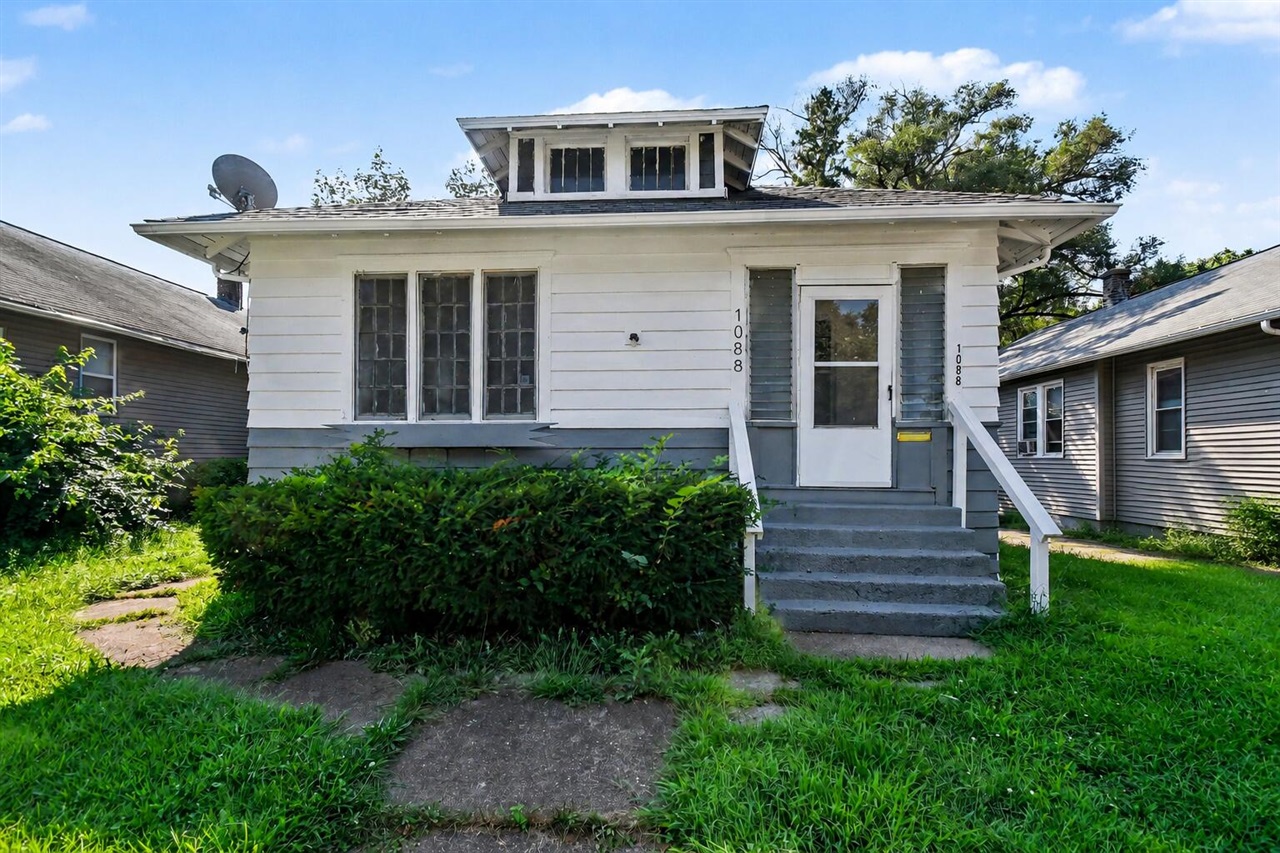 Photo 2 of Single family home for sale at 1088 Ogden Ave, Benton Harbor, MI 49022 | MLS# 70555581 | Listing updated on 2026-09-19