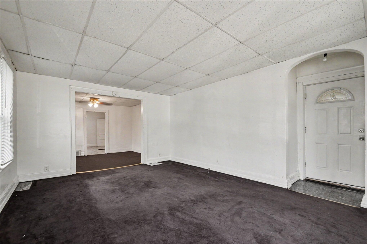 Photo 4 of Single family home for sale at 1088 Ogden Ave, Benton Harbor, MI 49022 | MLS# 70555581 | Listing updated on 2026-09-19