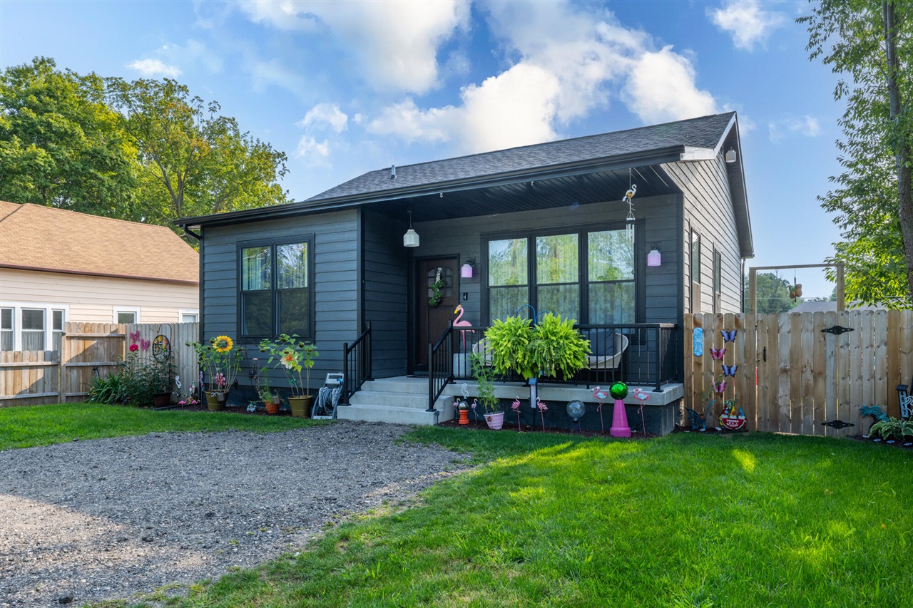 Photo 1 of Single family home for sale at 4617 N Coloma Rd, Coloma, MI 49038 | MLS# 70555609 | Listing updated on 2026-09-25