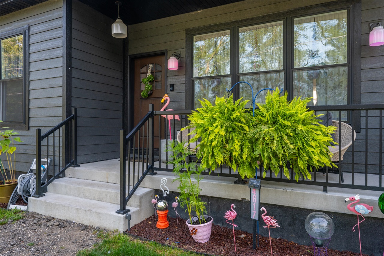 Photo 2 of Single family home for sale at 4617 N Coloma Rd, Coloma, MI 49038 | MLS# 70555609 | Listing updated on 2026-09-25