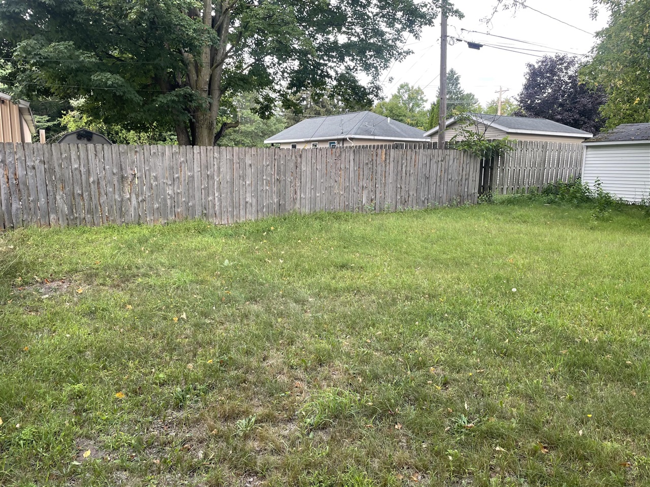 Photo 3 of Single family home for sale at 217 S Apple Ave, Hart, MI 49420 | MLS# 70555625 | Listing updated on 2026-09-01