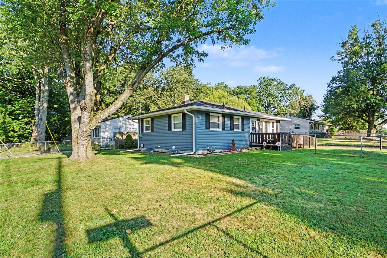 Photo 3 of Single family home for sale at 1207 Elkerton Ave, Kalamazoo, MI 49048 | MLS# 70555631 | Listing updated on 2026-09-04