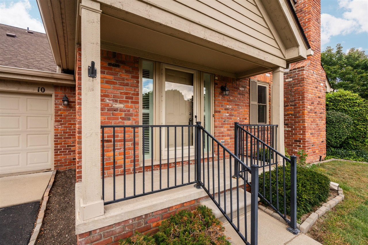 Photo 3 of Condo for sale at 10 Oxford Ct, Dearborn, MI 48124 | MLS# 70555635 | Listing updated on 2026-09-15