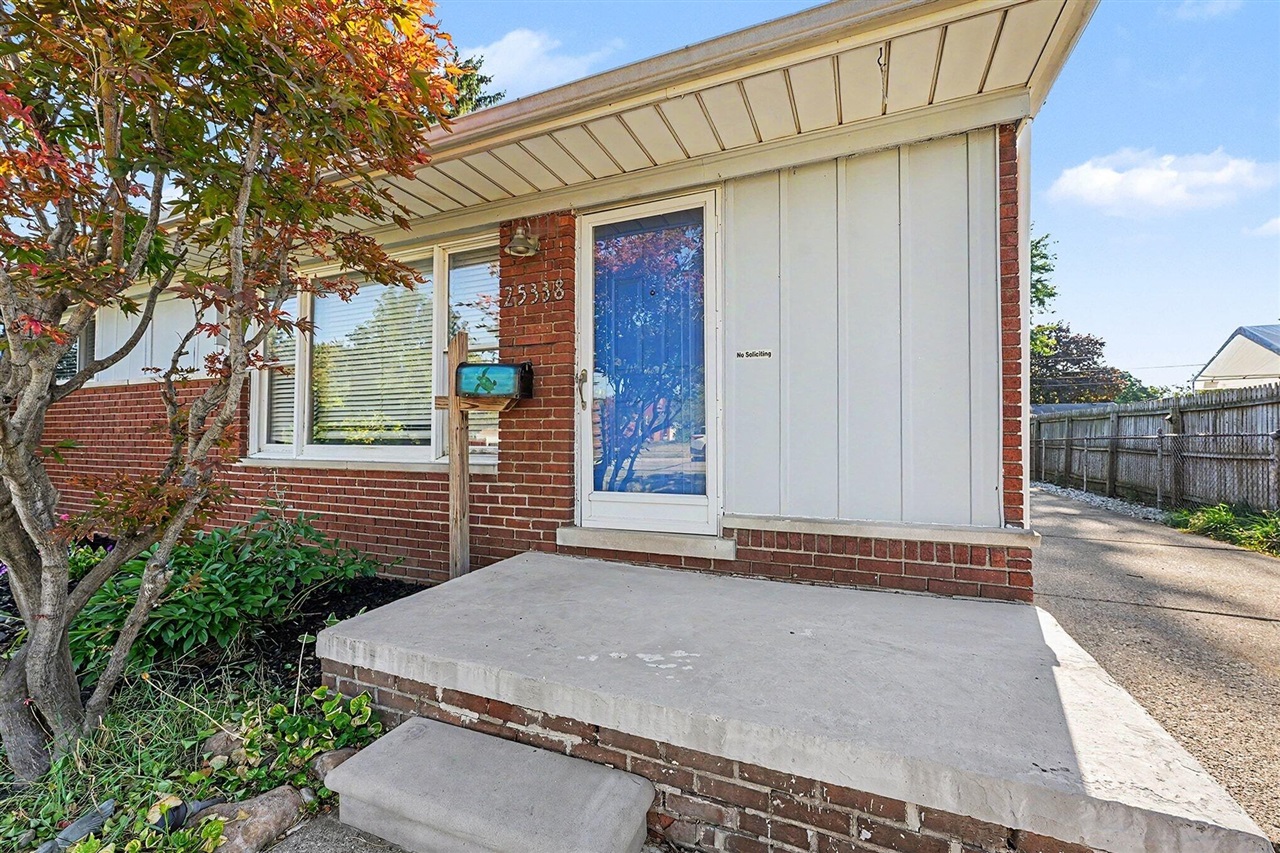 Photo 3 of Single family home for sale at 25338 Wagner Ave, Warren, MI 48089 | MLS# 70555654 | Listing updated on 2026-09-17