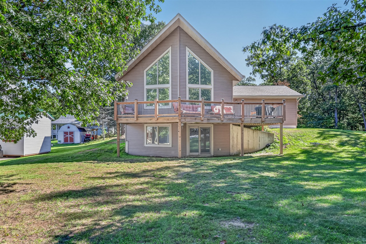 Photo 1 of Single family home for sale at 8794 S Spruce Ave, Newaygo, MI 49337 | MLS# 70555657 | Listing updated on 2026-10-04