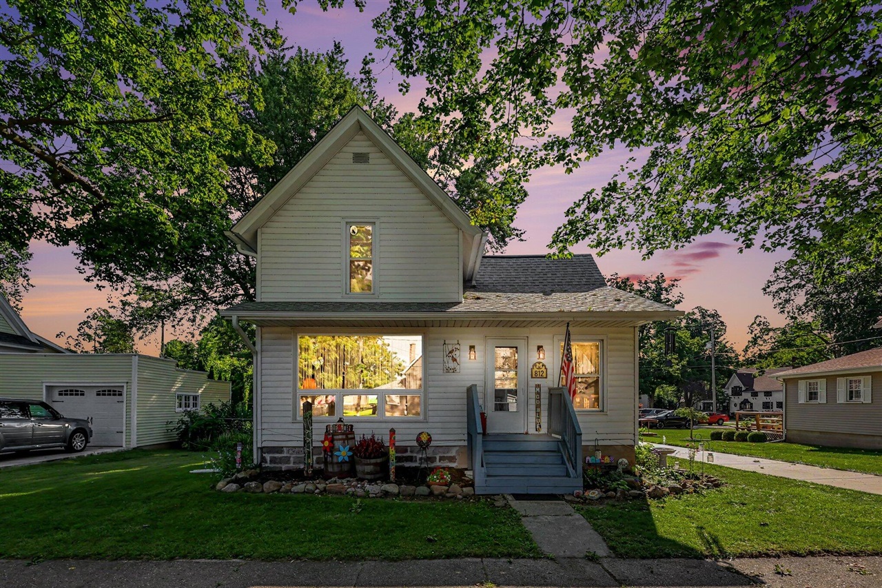 Photo 2 of Sale Pending at 812 6th Avenue, Lake Odessa, MI 48849 | MLS# 70555666 | Listing updated on 2026-09-15