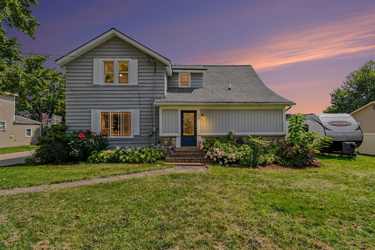 Photo 1 of Sale Pending at 34 S Main St, Casnovia, MI 49318 | MLS# 70555667 | Listing updated on 2026-09-21