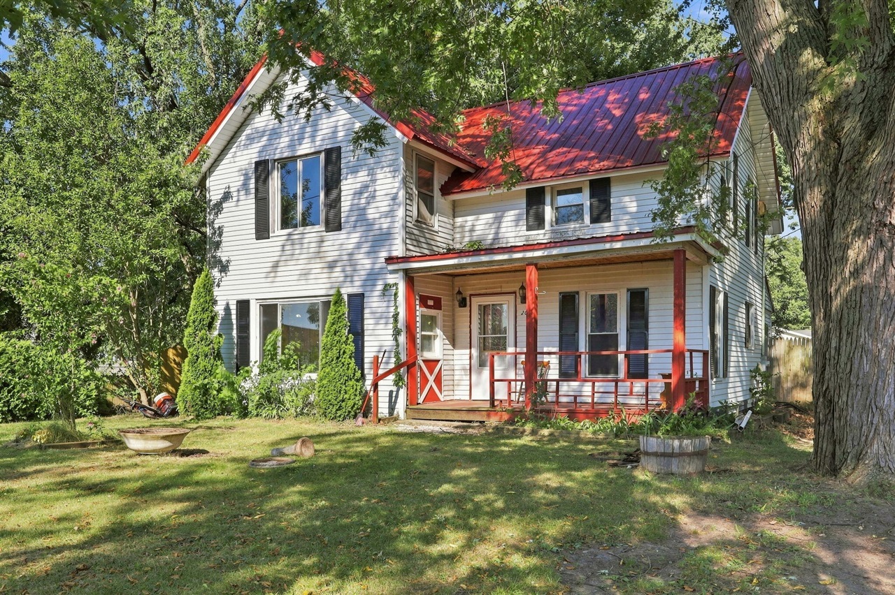 Photo 1 of Single family home for sale at 207 N Erie St, Three Rivers, MI 49093 | MLS# 70555676 | Listing updated on 2026-09-17