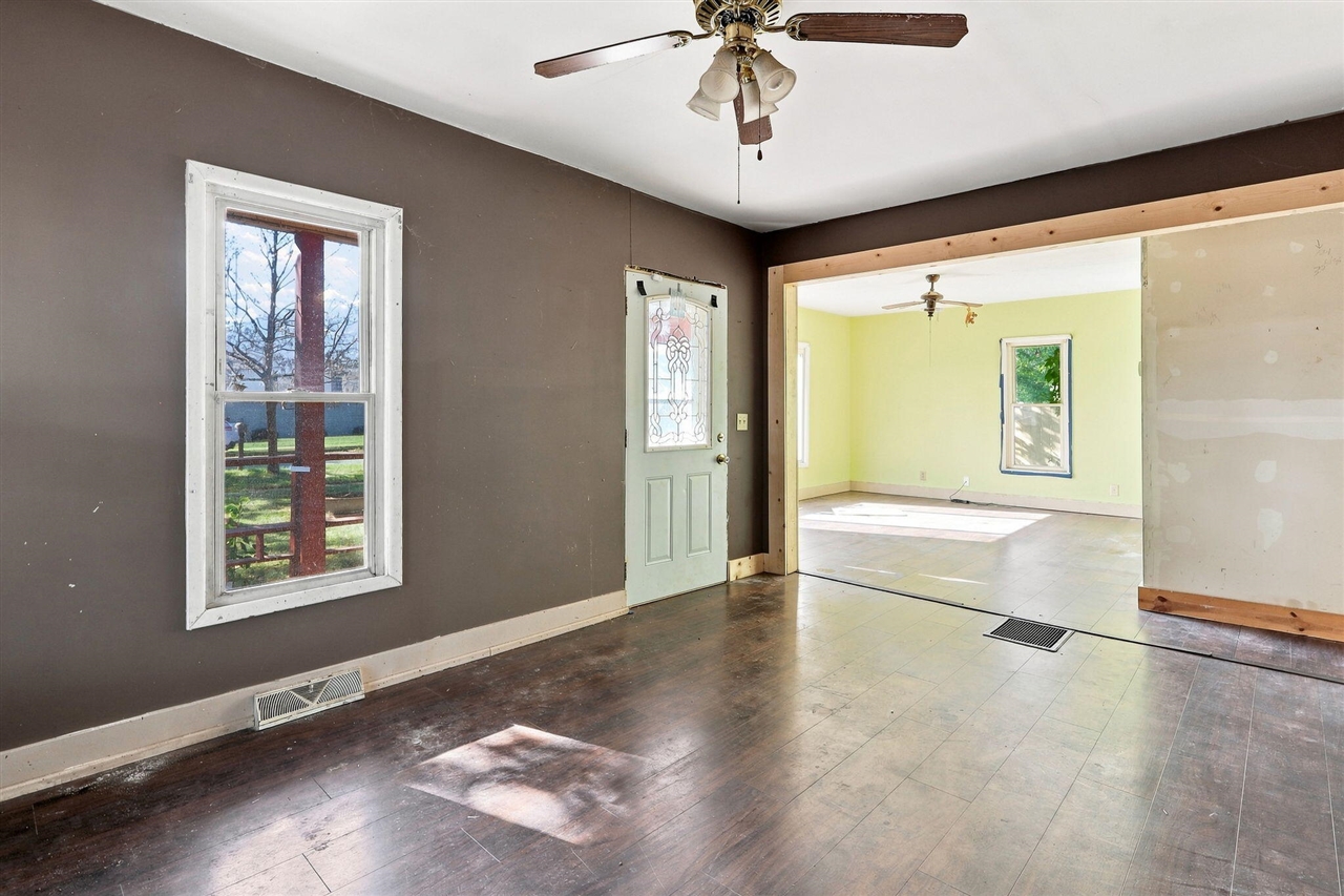 Photo 4 of Single family home for sale at 207 N Erie St, Three Rivers, MI 49093 | MLS# 70555676 | Listing updated on 2026-09-17