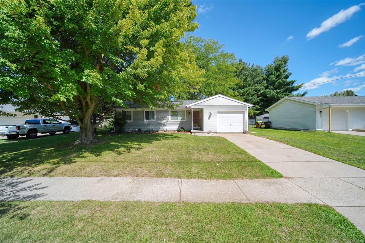 Photo 1 of Single family home for sale at 904 N Union St, Tecumseh, MI 49286 | MLS# 70555732 | Listing updated on 2026-09-19
