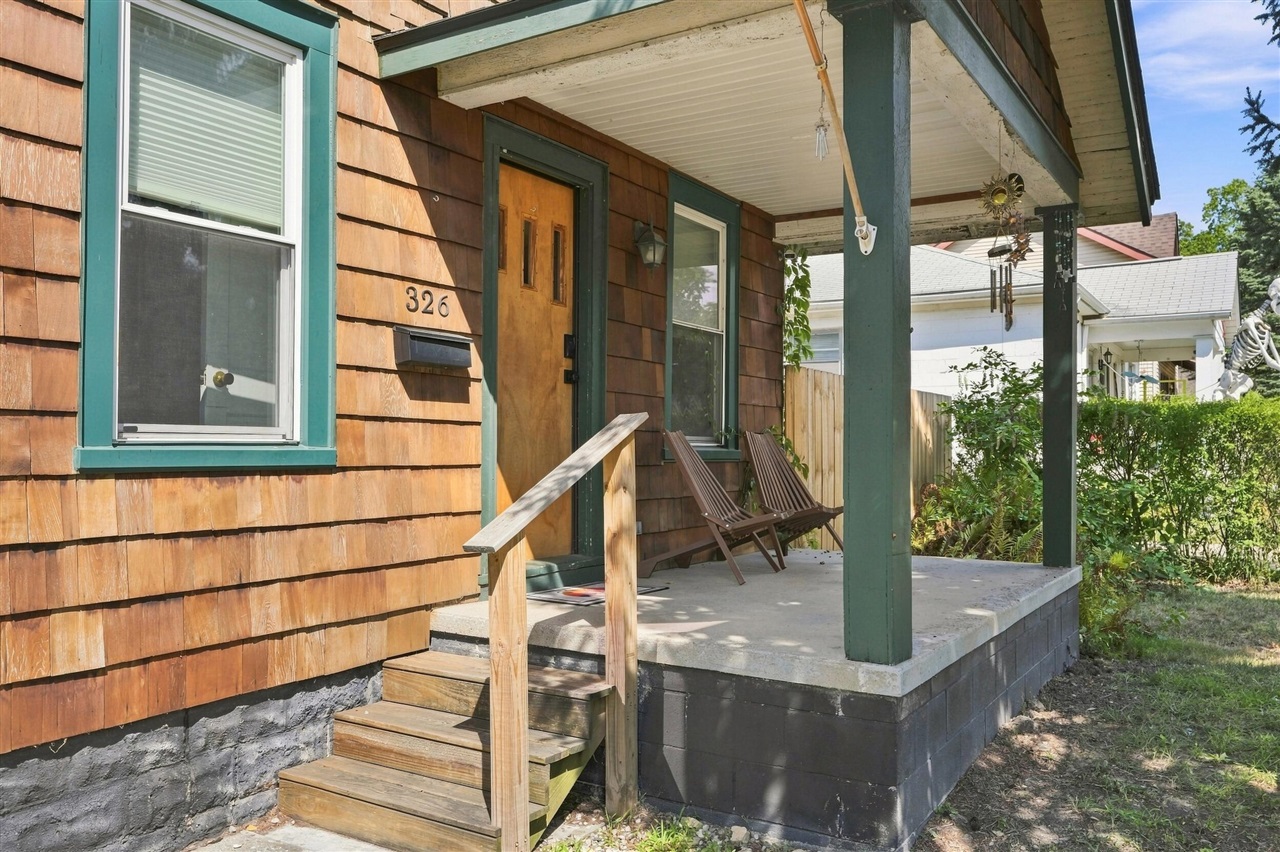 Photo 2 of Single family home for sale at 326 W Robert Ave, Hazel Park, MI 48030 | MLS# 70555753 | Listing updated on 2026-09-03