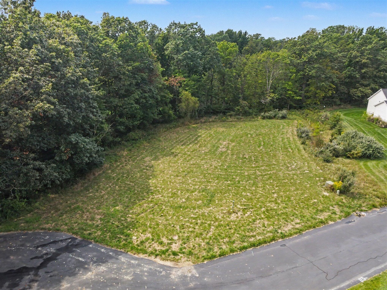 Photo 3 of Sale Pending at 504 Big Sable Dr, South Haven, MI 49090 | MLS# 70555856 | Listing updated on 2026-10-05