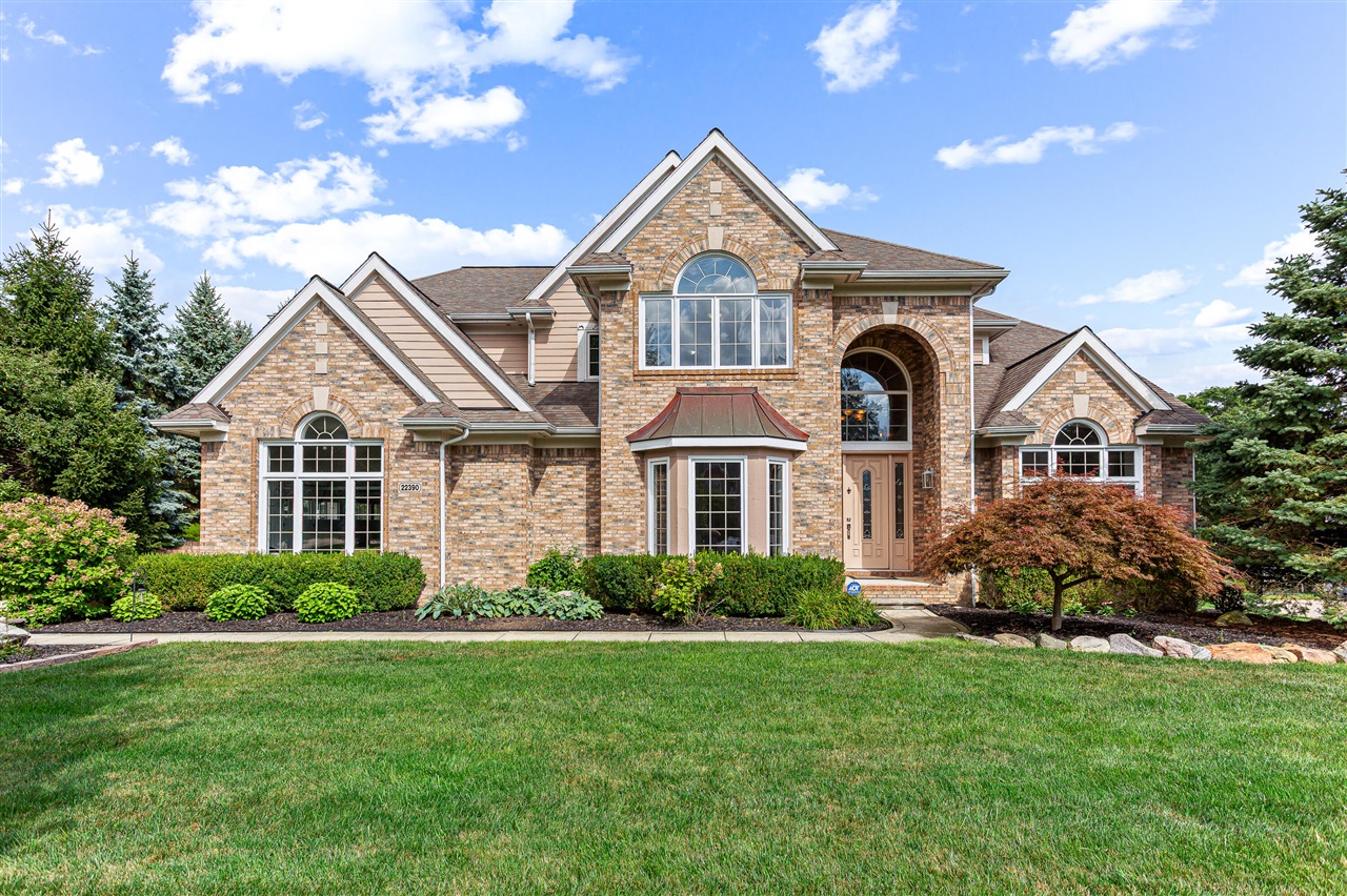 Photo 1 of Sale Pending at 22390 Diamond Ct, Farmington Hills, MI 48335 | MLS# 70555905 | Listing updated on 2026-09-04
