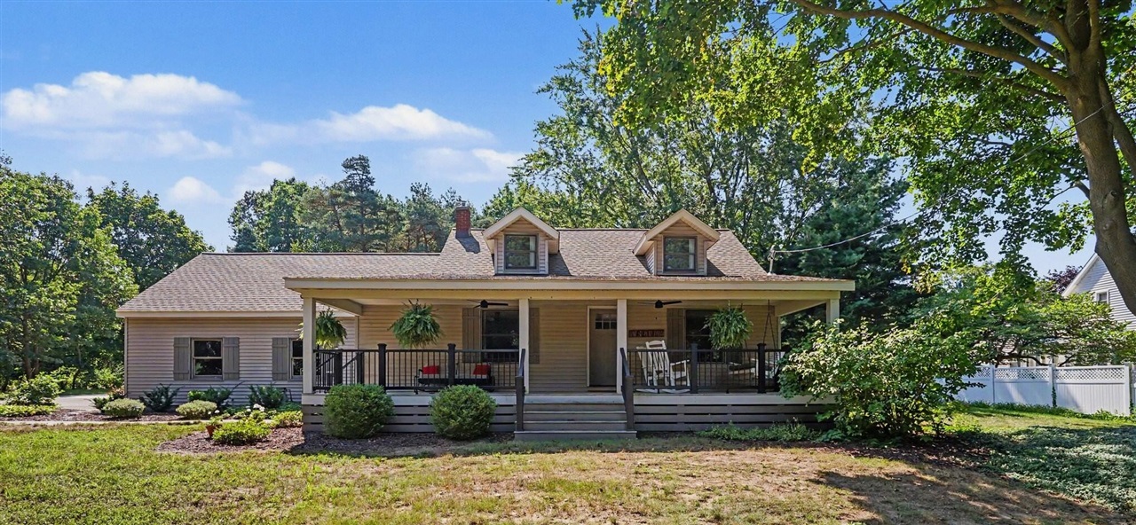Photo 2 of Single family home for sale at 1538 W 32nd Street, Holland, MI 49423 | MLS# 70555919 | Listing updated on 2026-09-02