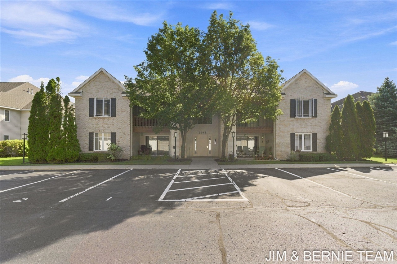 Photo 1 of Condo for sale at 3042 W Crystal Waters Dr #6, Holland, MI 49424 | MLS# 70555961 | Listing updated on 2026-09-01