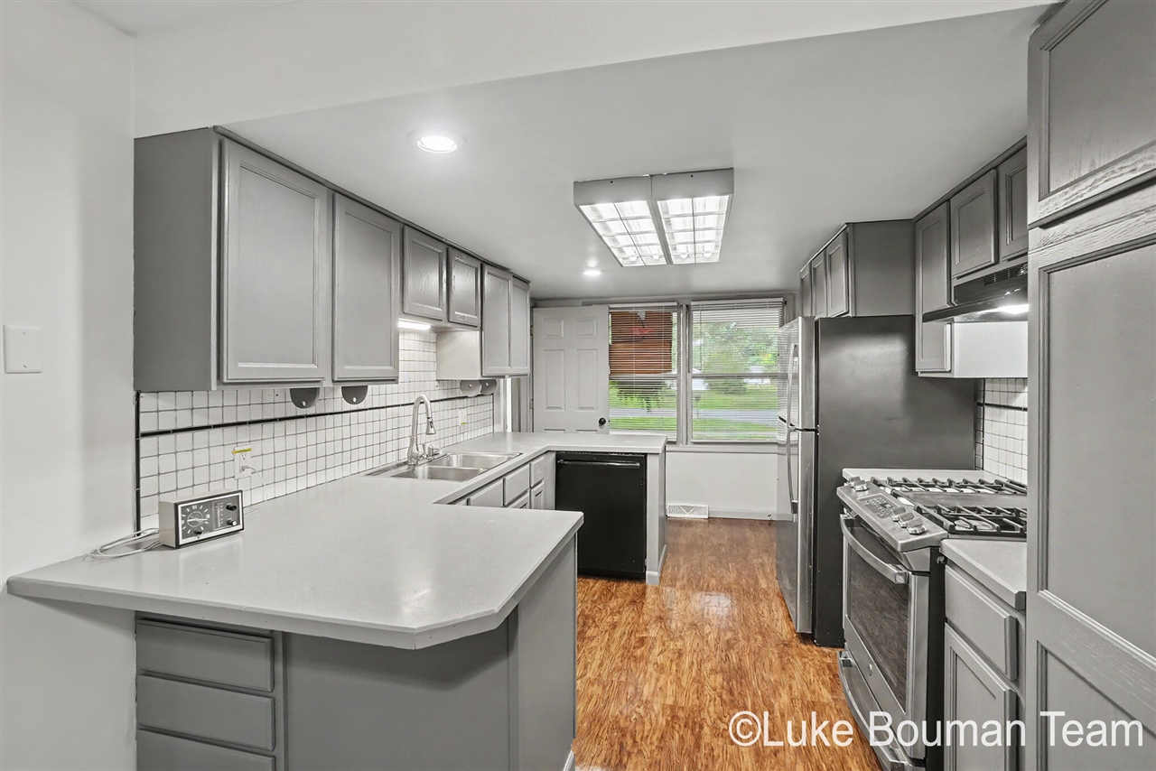 Photo 3 of Single family home for sale at 279 Aniline Ave, Holland, MI 49424 | MLS# 70555992 | Listing updated on 2026-09-03