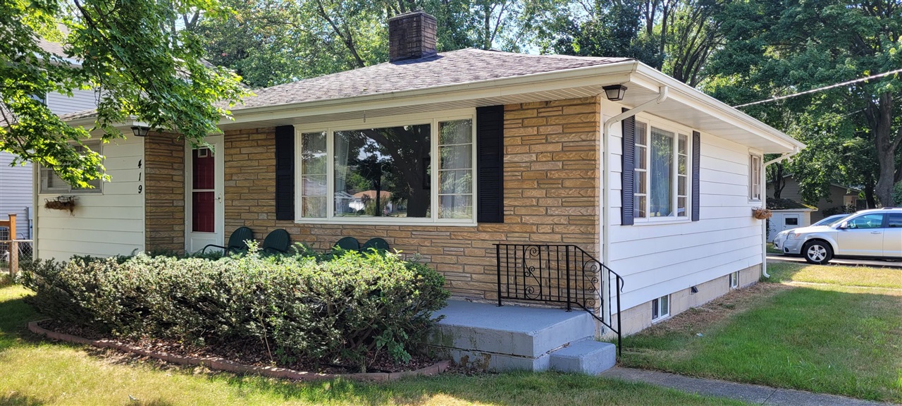 Photo 1 of Single family home for sale at 419 N Washington Ave, Ludington, MI 49431 | MLS# 70555998 | Listing updated on 2026-09-02