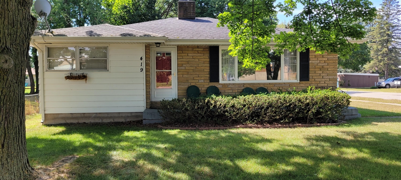 Photo 2 of Single family home for sale at 419 N Washington Ave, Ludington, MI 49431 | MLS# 70555998 | Listing updated on 2026-09-02