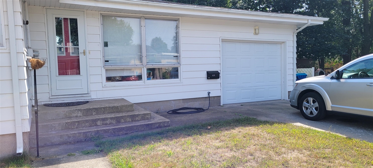 Photo 5 of Single family home for sale at 419 N Washington Ave, Ludington, MI 49431 | MLS# 70555998 | Listing updated on 2026-09-02