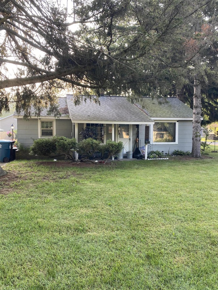 Photo 1 of Single family home for sale at 17500 174th Avenue, Spring Lake, MI 49456 | MLS# 70556106 | Listing updated on 2026-09-01