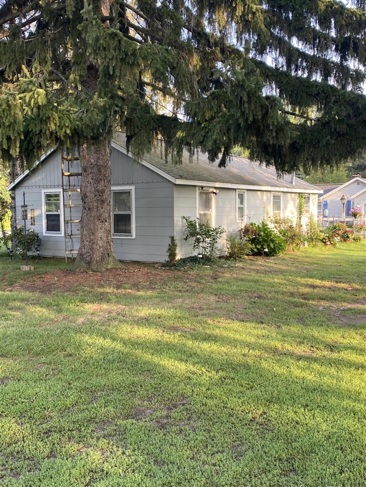 Photo 2 of Single family home for sale at 17500 174th Avenue, Spring Lake, MI 49456 | MLS# 70556106 | Listing updated on 2026-09-01