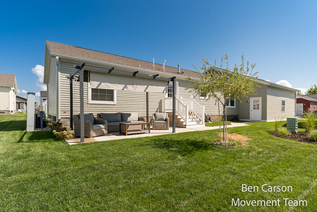 Photo 2 of Single family home for sale at 5227 Floral Wood Ln, Holland, MI 49423 | MLS# 70556168 | Listing updated on 2026-09-03