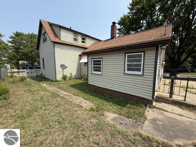 Photo 3 of Sale Pending at 510 5th Street, Ludington, MI 49431 | MLS# 70556245 | Listing updated on 2026-09-23