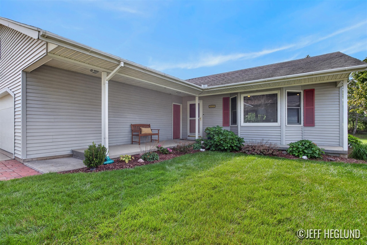 Photo 3 of Single family home for sale at 2416 Dewberry Dr, Grand Rapids, MI 49505 | MLS# 70556247 | Listing updated on 2026-09-15