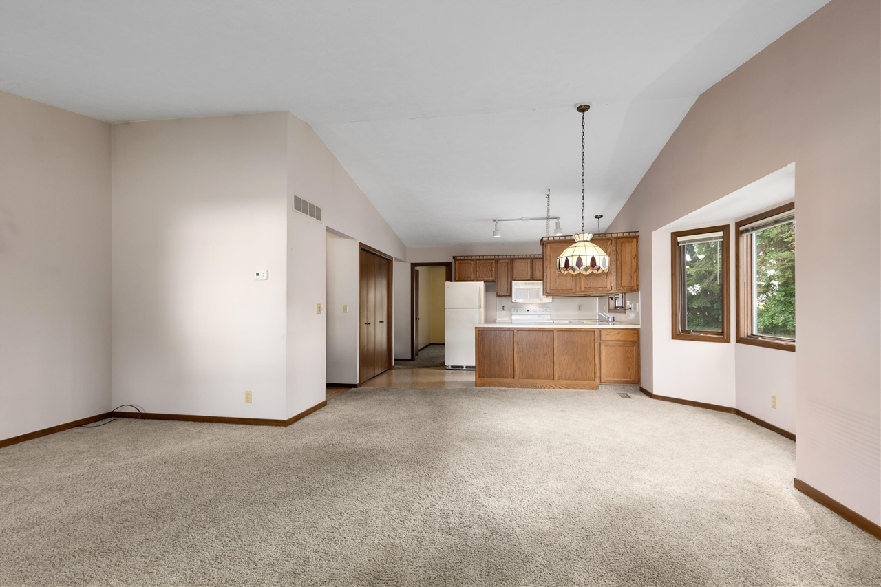 Photo 4 of Condo for sale at 52 Old Ml Dr #11, Holland, MI 49423 | MLS# 70556263 | Listing updated on 2026-09-04