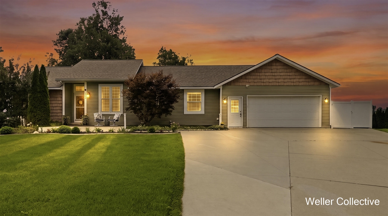 Photo 1 of Sale Pending at 1924 Cedarbrook Dr, Jenison, MI 49428 | MLS# 70556267 | Listing updated on 2026-09-05