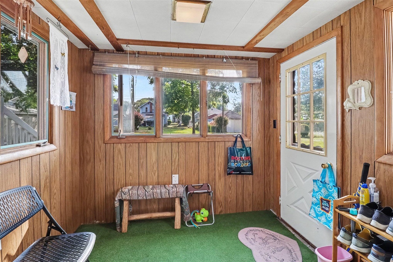 Photo 4 of Single family home for sale at 408 N Lewis St, Ludington, MI 49431 | MLS# 70556299 | Listing updated on 2026-09-02
