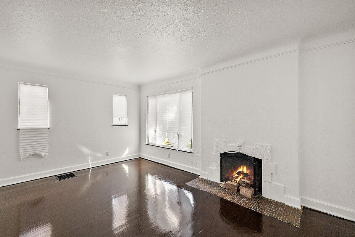 Photo 3 of Single family home for sale at 5077 Grayton St, Detroit, MI 48224 | MLS# 70556411 | Listing updated on 2026-09-17