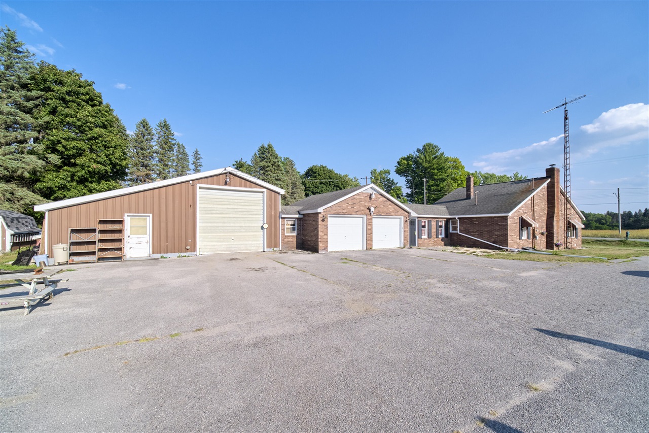 Photo 2 of Single family home for sale at 4256 E Wealthy St, Fountain, MI 49410 | MLS# 70556477 | Listing updated on 2026-09-04